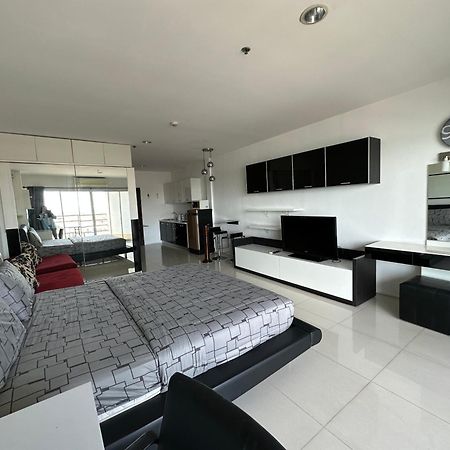 Condo Express View Talay 6 Pattaya Exterior photo
