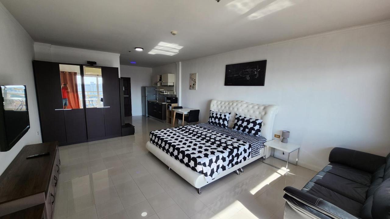 Condo Express View Talay 6 Pattaya Exterior photo