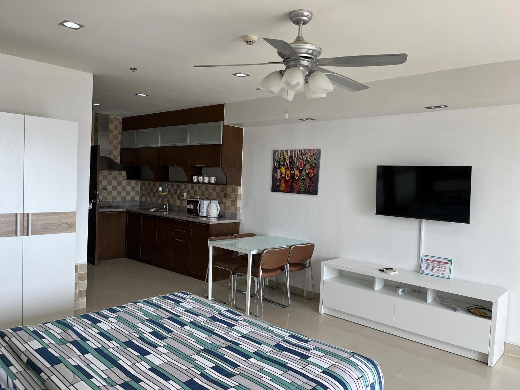 Condo Express View Talay 6 Pattaya Exterior photo