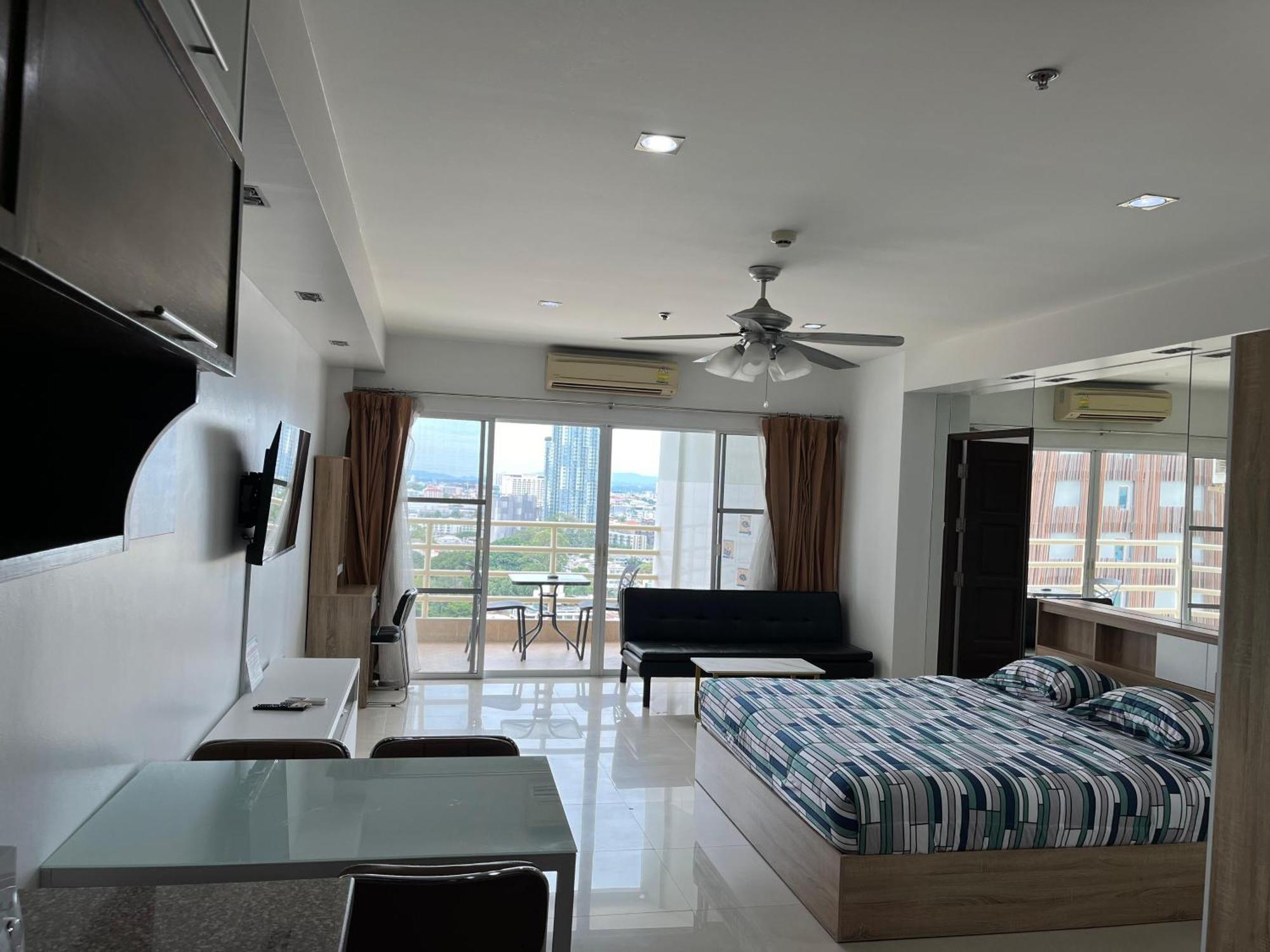Condo Express View Talay 6 Pattaya Exterior photo