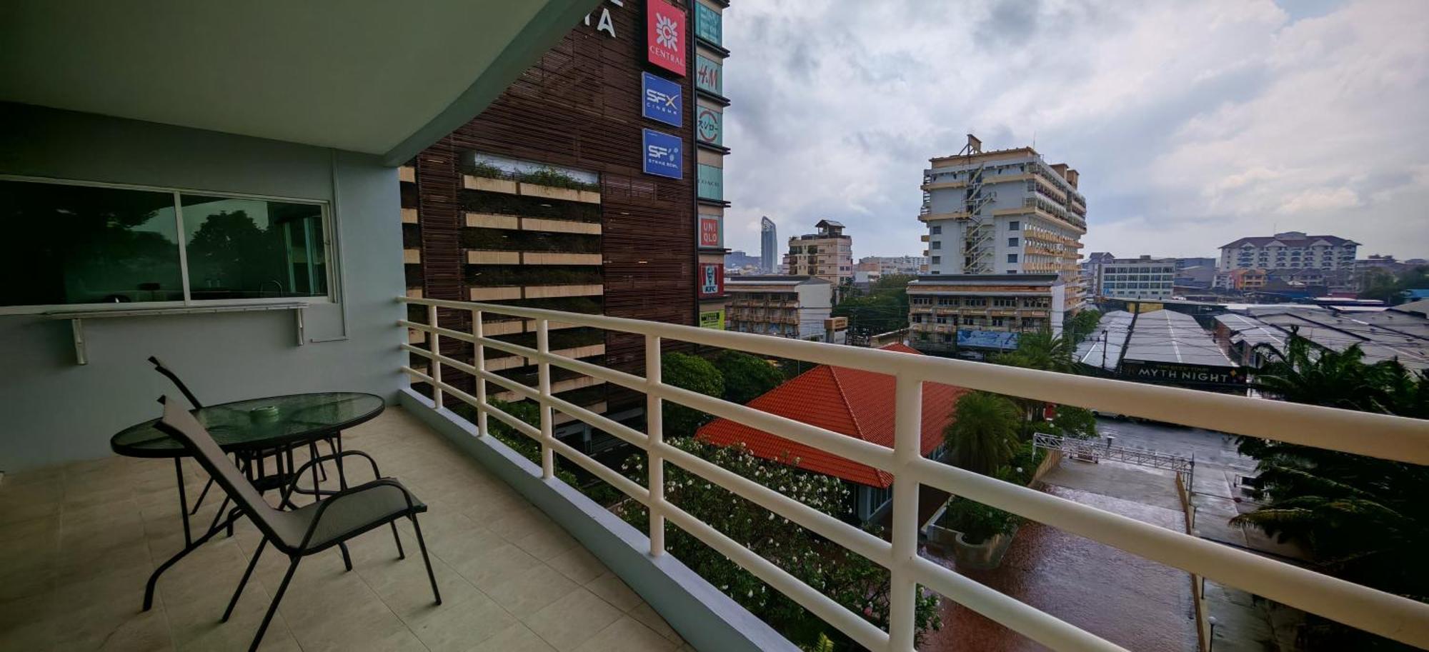Condo Express View Talay 6 Pattaya Exterior photo