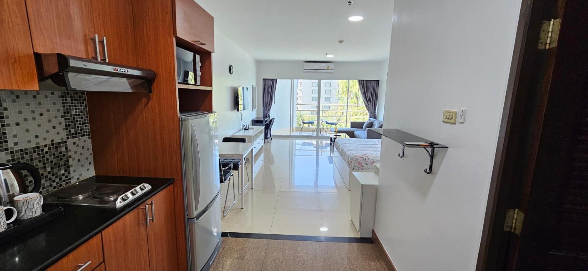 Condo Express View Talay 6 Pattaya Exterior photo