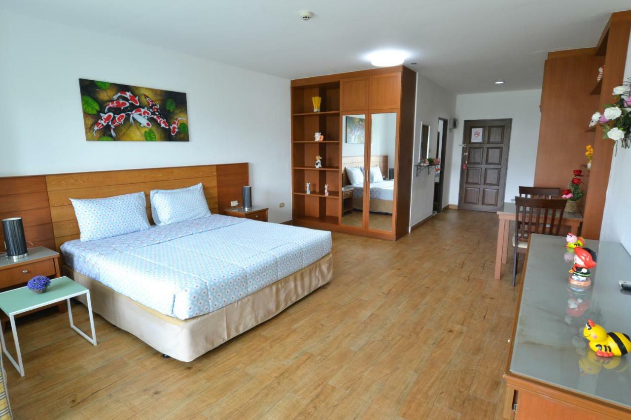 Condo Express View Talay 6 Pattaya Exterior photo
